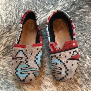 Tribal Print Toms